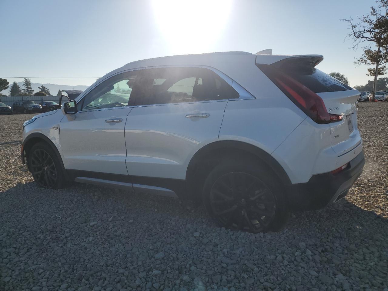 2022 Cadillac Xt4 Premium Luxury - zdjęcie 2