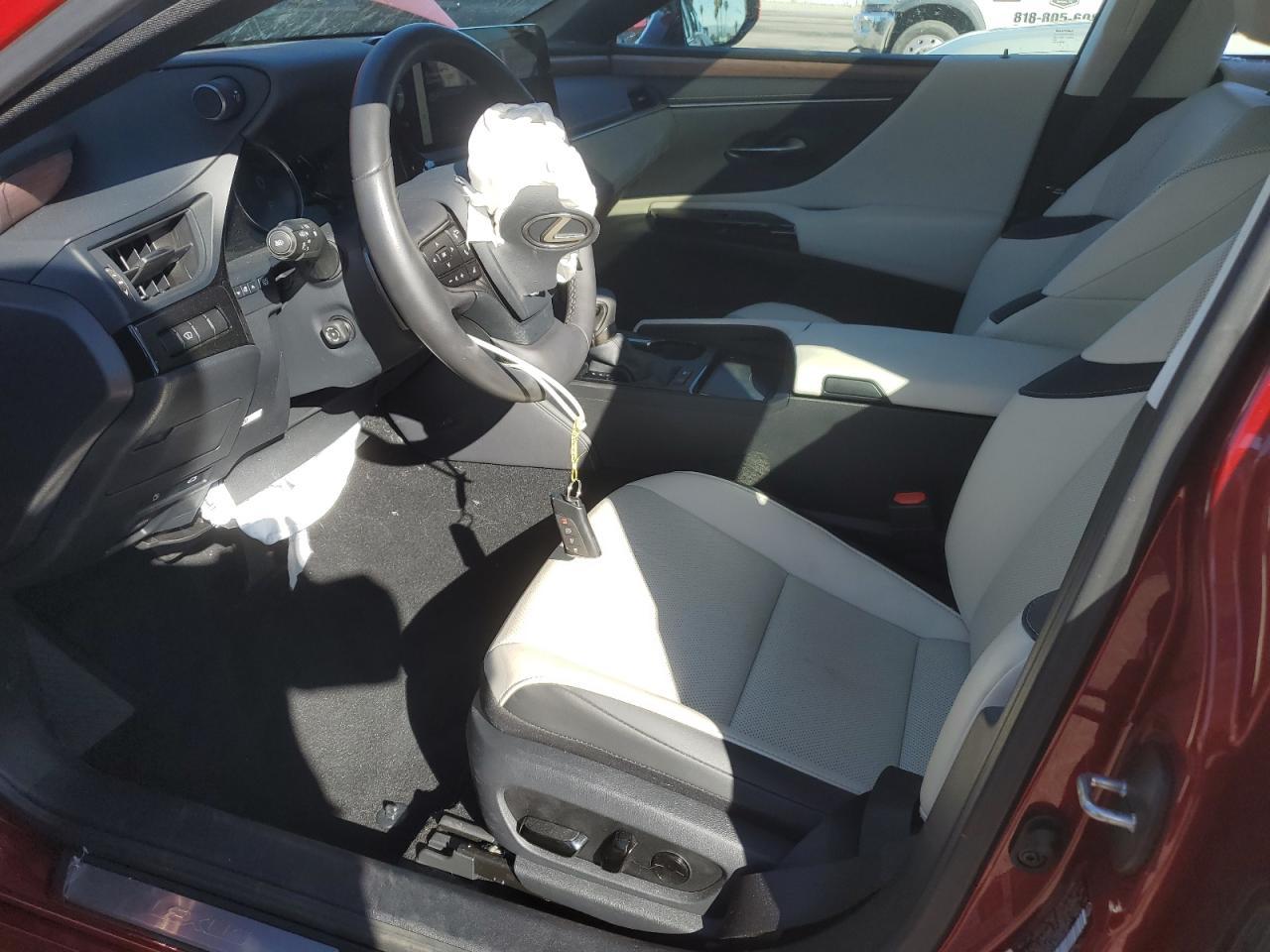 2025 Lexus ES - zdjęcie 7