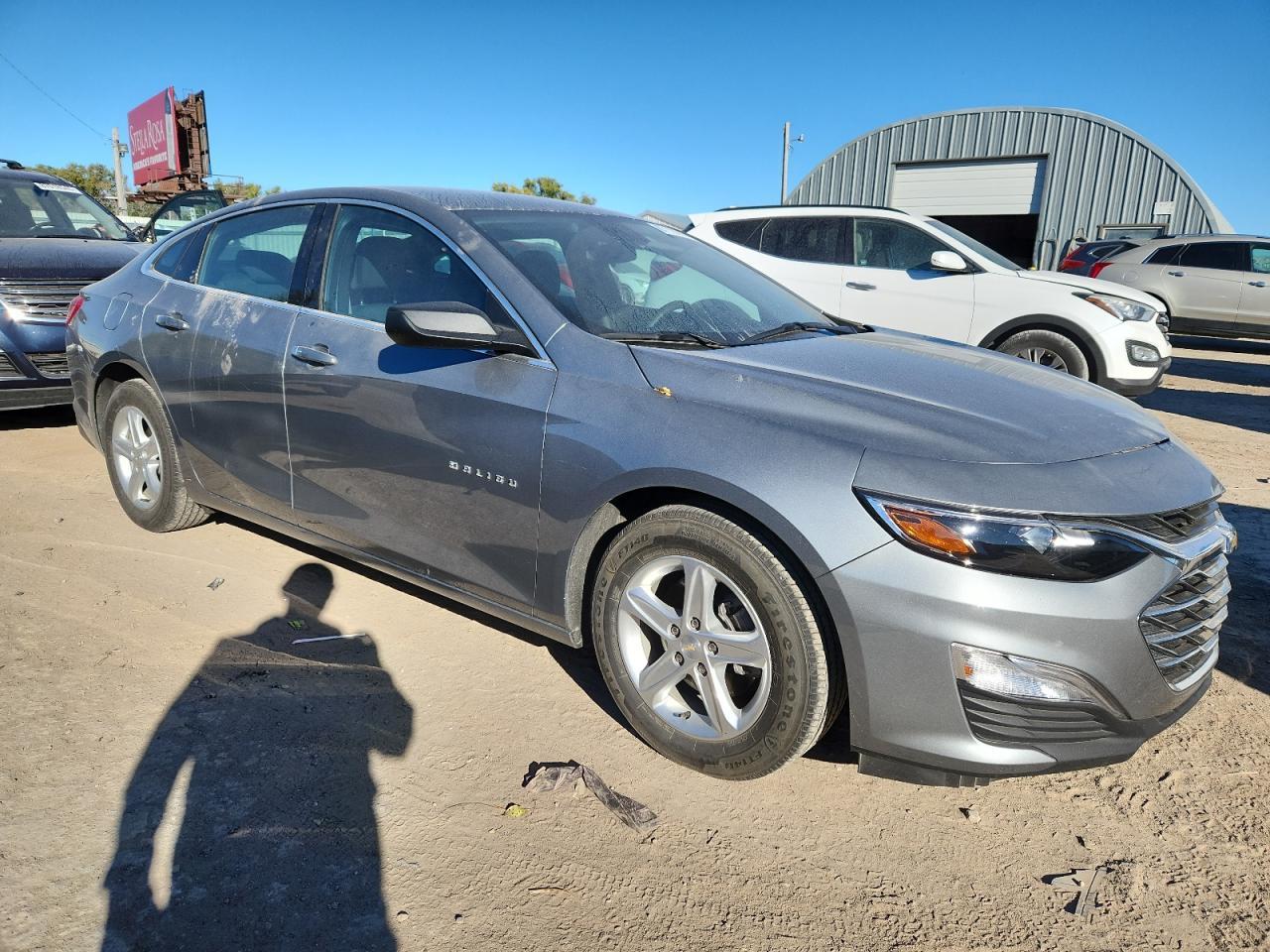 2023 Chevrolet Malibu Ls - zdjęcie 4