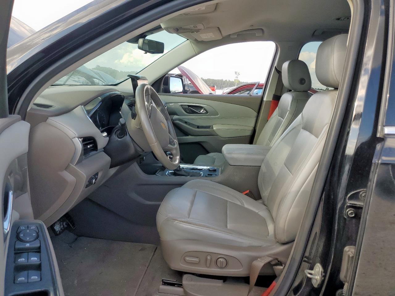 2021 Chevrolet Traverse Lt - zdjęcie 7