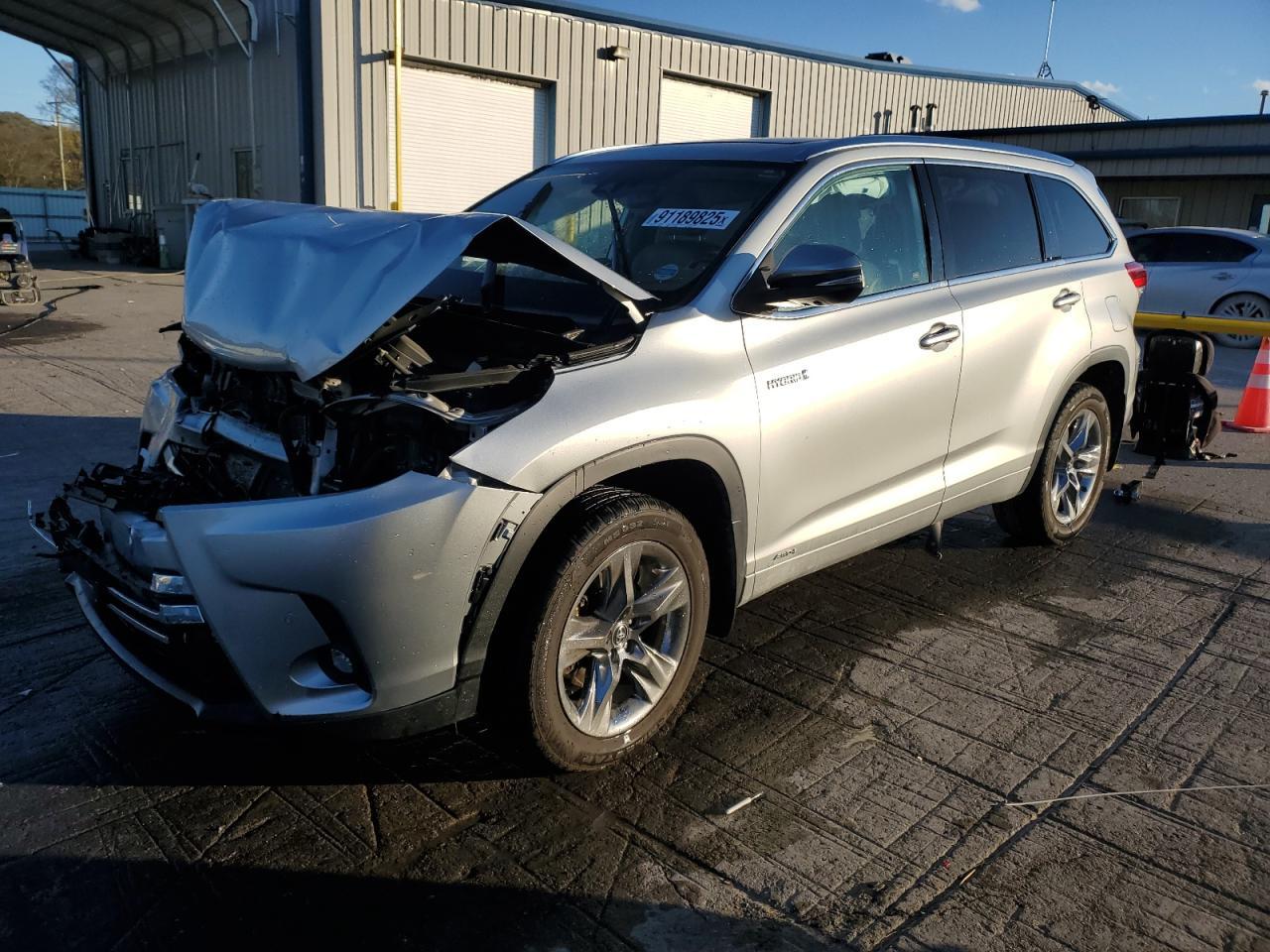 2019 Toyota Highlander Hybrid Limited Platinum - zdjęcie główne