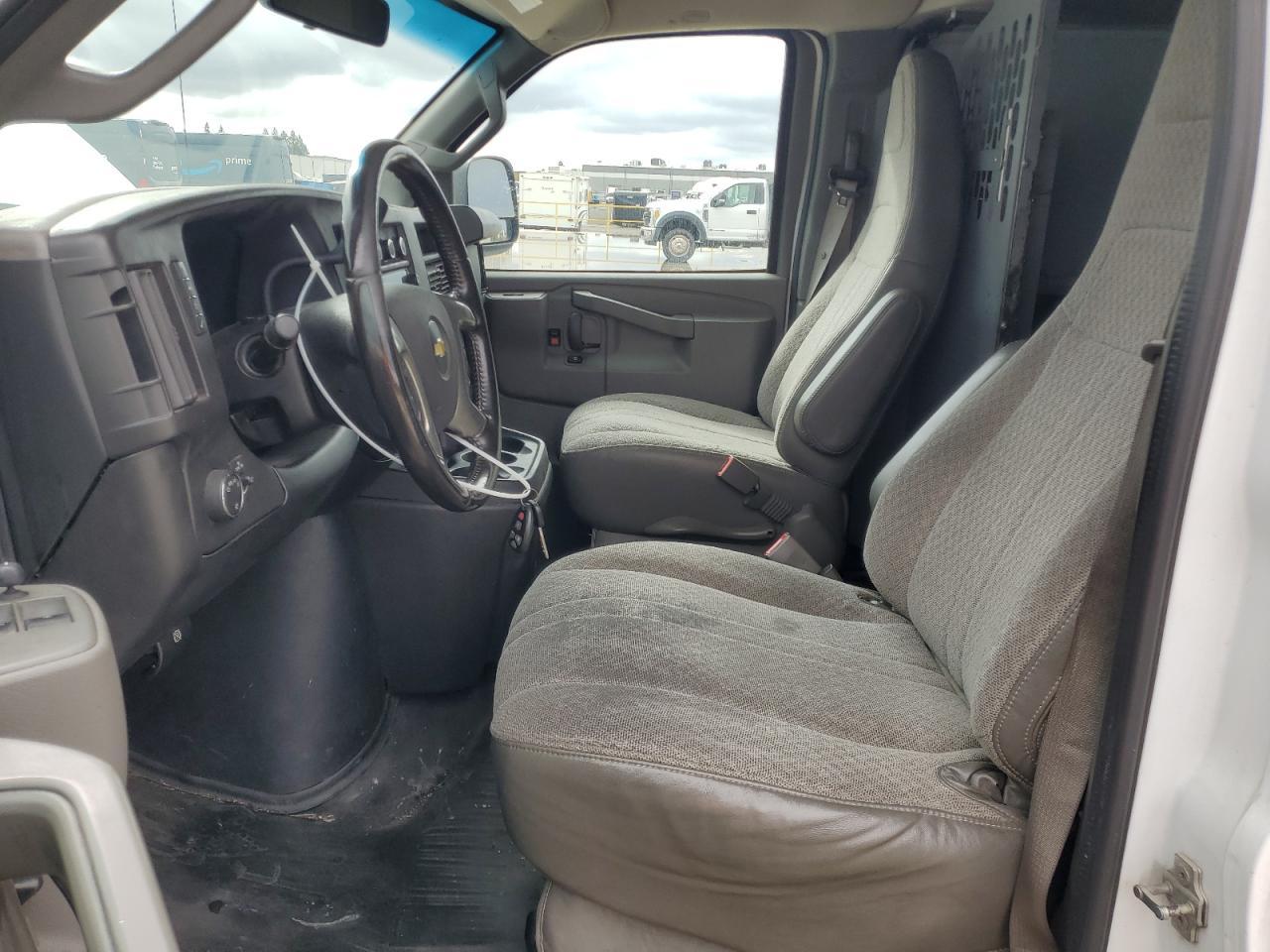 2017 Chevrolet Express G3500 - zdjęcie 7