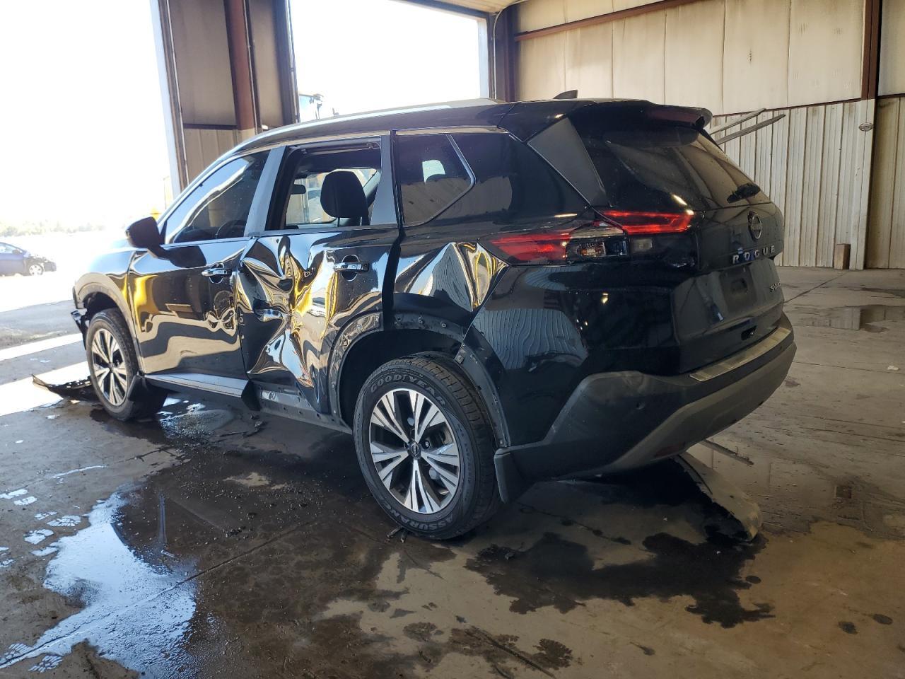 2023 Nissan Rogue - zdjęcie 2