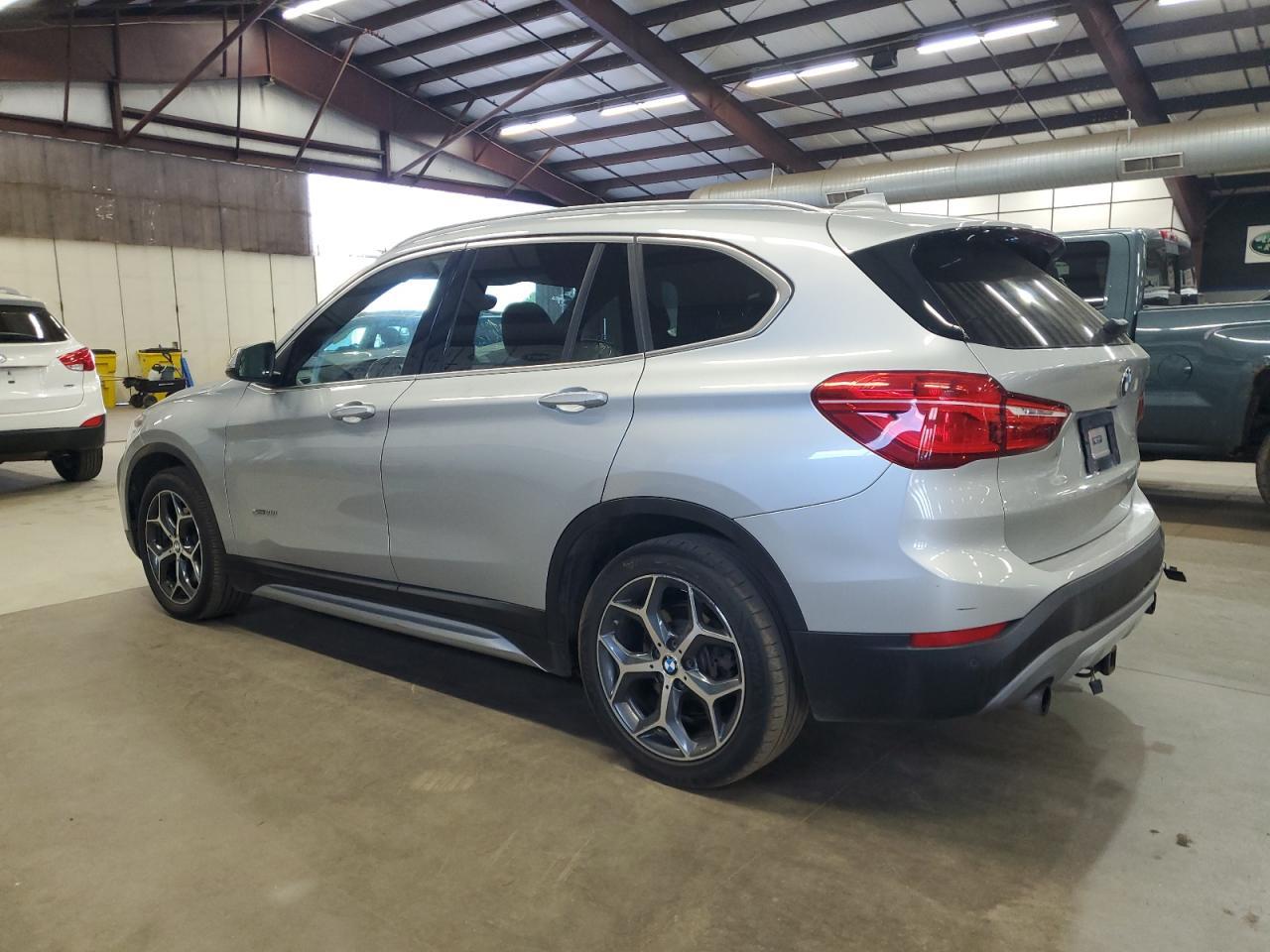 2017 BMW X1 xDrive28I - zdjęcie 2