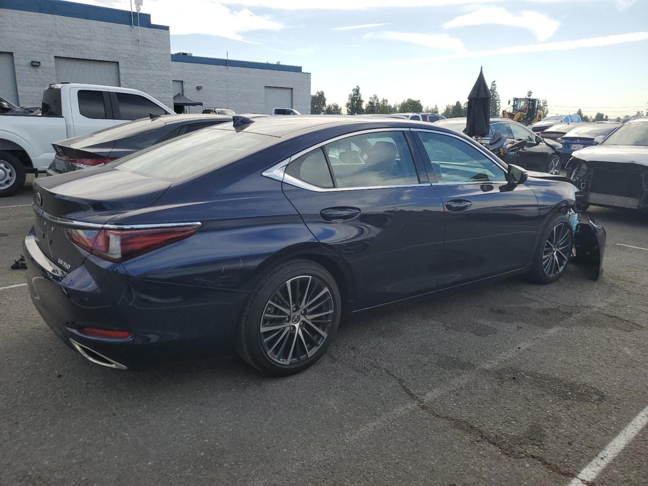 2022 Lexus ES - zdjęcie 3