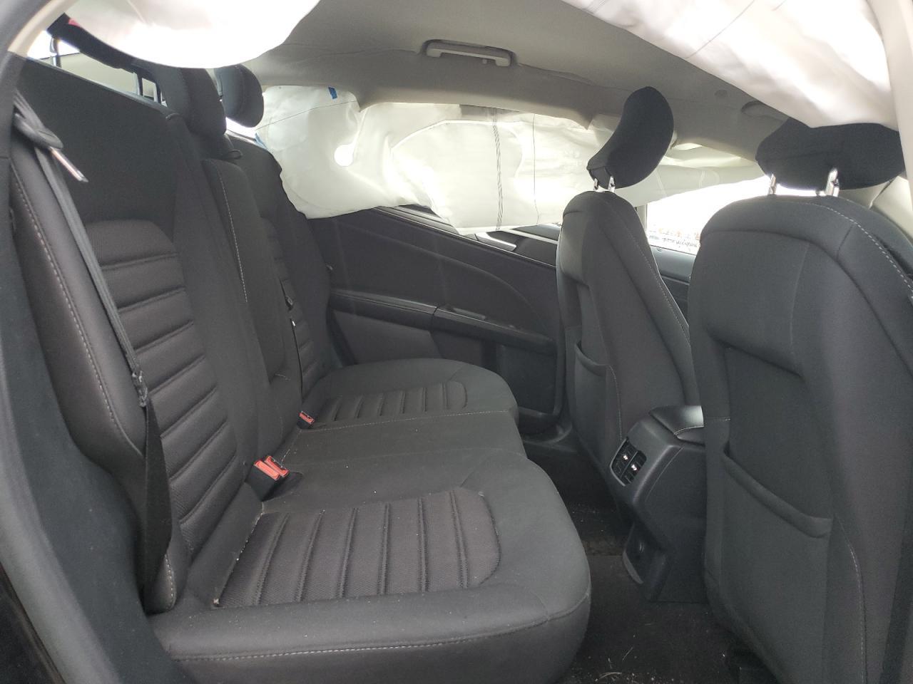 2019 Ford Fusion - zdjęcie 10