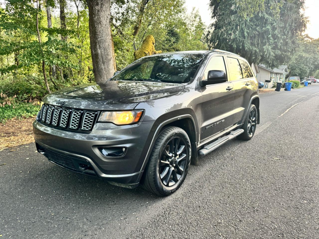2020 Jeep Grand Cherokee - zdjęcie 2