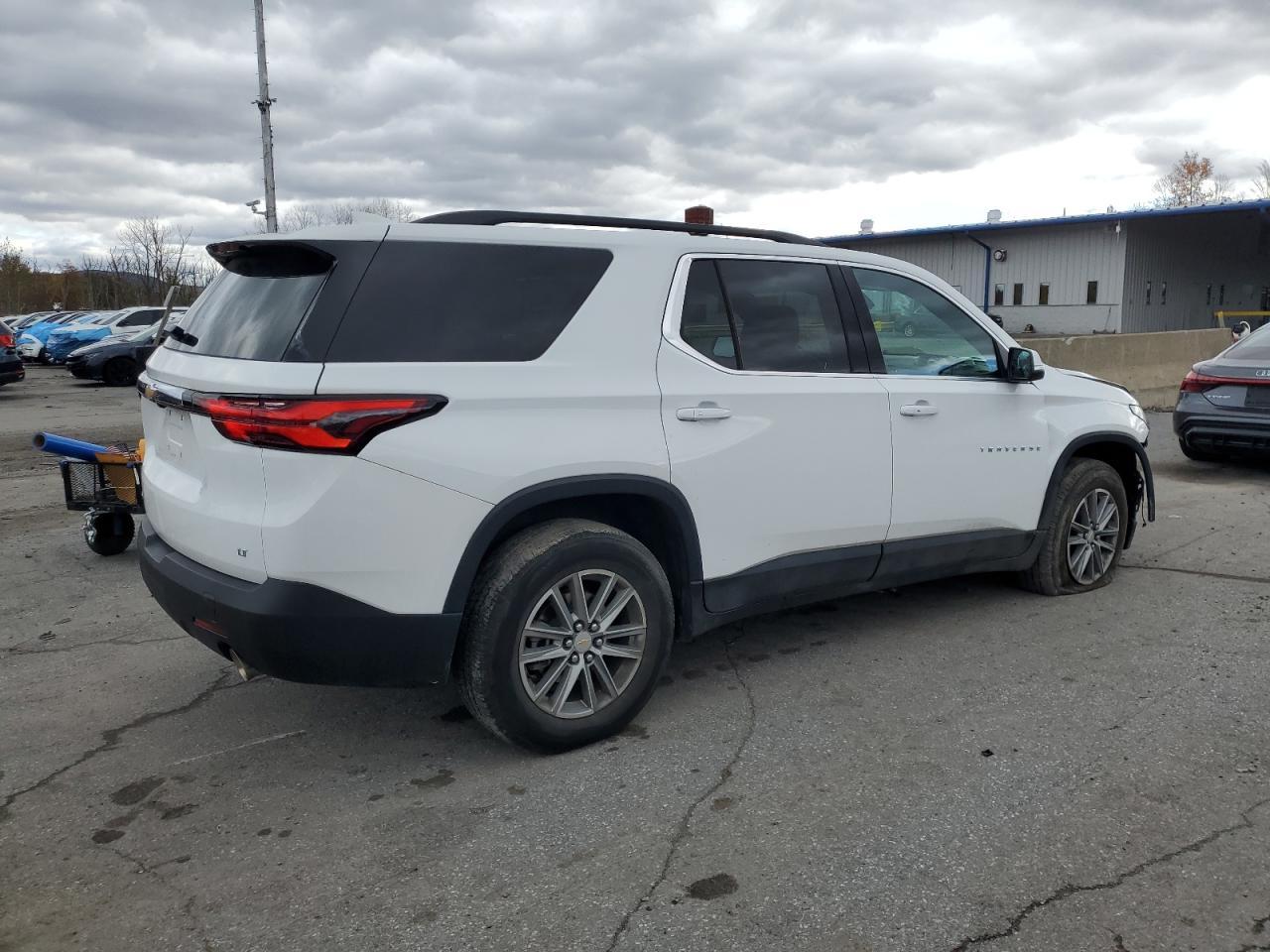 2023 Chevrolet Traverse - zdjęcie 3