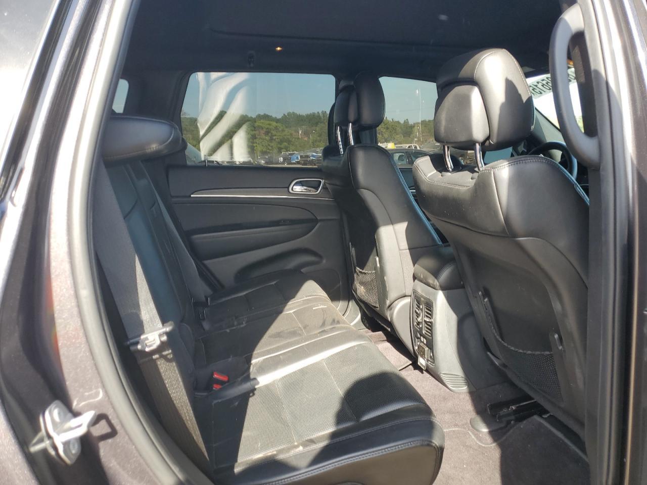 2018 Jeep Grand Cherokee - zdjęcie 11