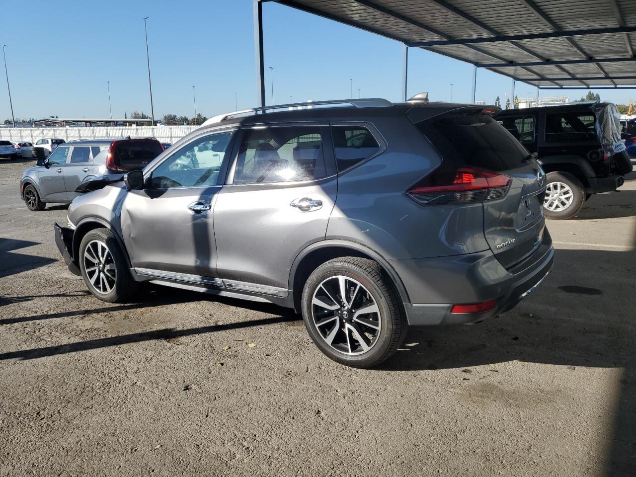 2020 Nissan Rogue S - zdjęcie 2