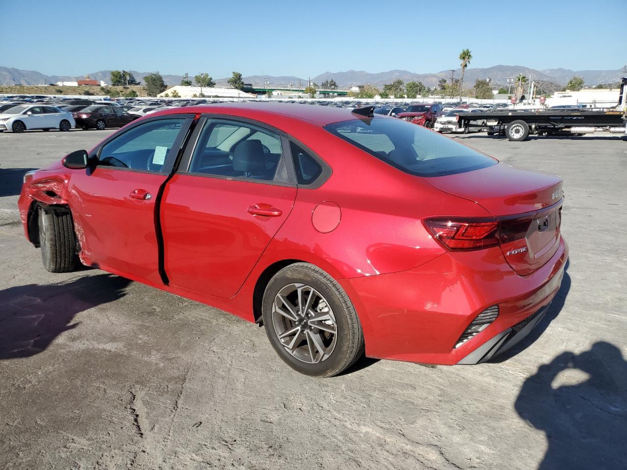 2023 Kia Forte Lx - zdjęcie 2