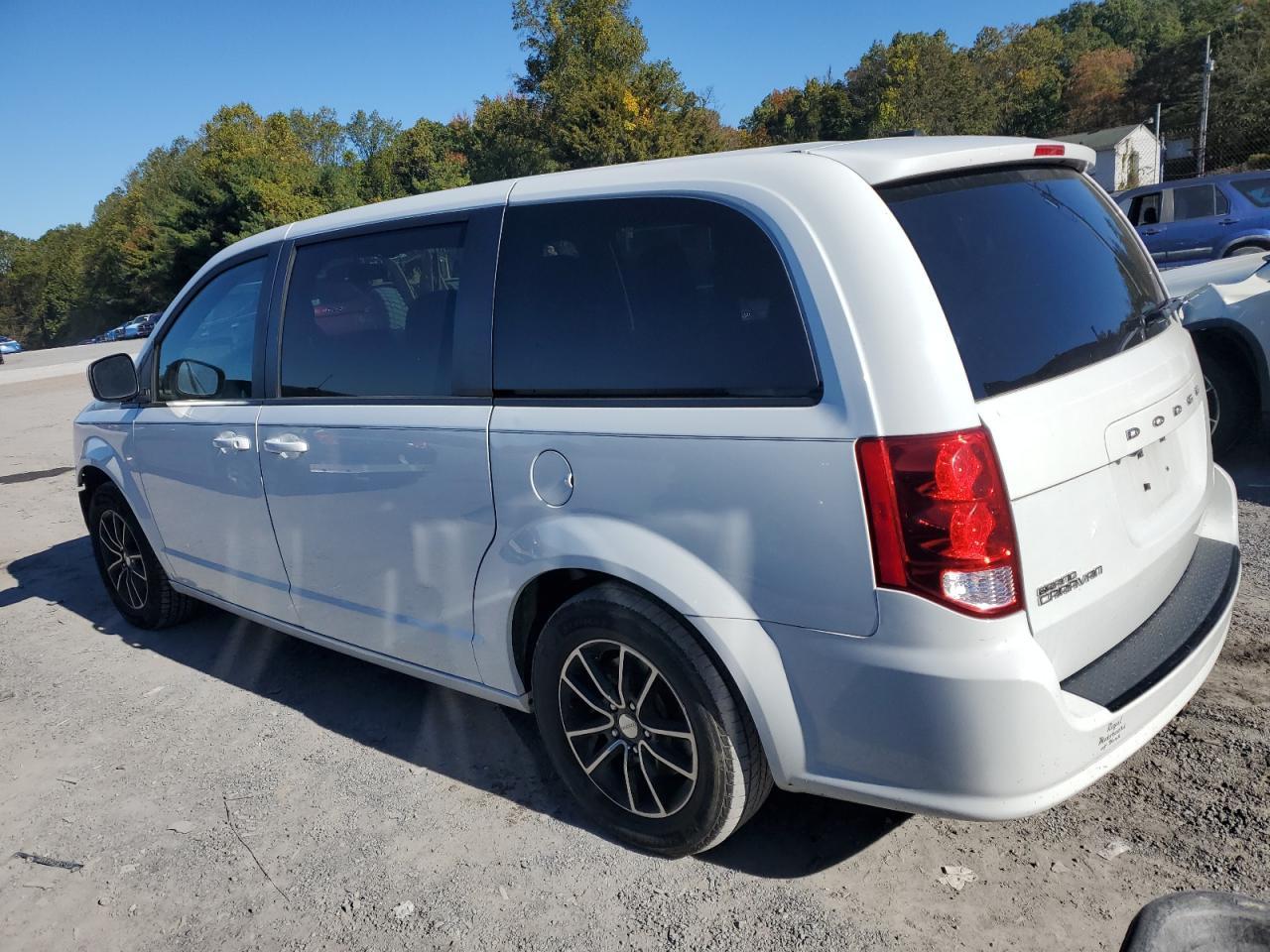 2018 Dodge Caravan - zdjęcie 2