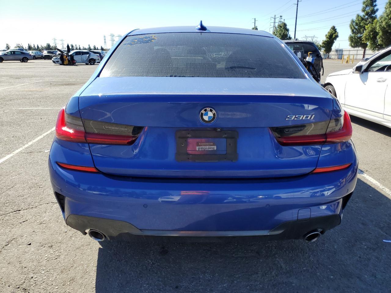 2020 BMW Seria 3 - zdjęcie 6