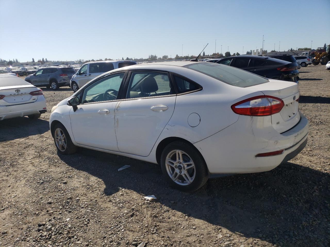 2017 Ford Fiesta Se - zdjęcie 2