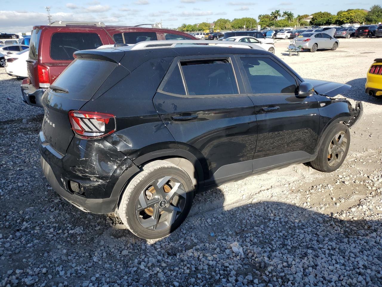 2024 Hyundai Venue Sel - zdjęcie 3