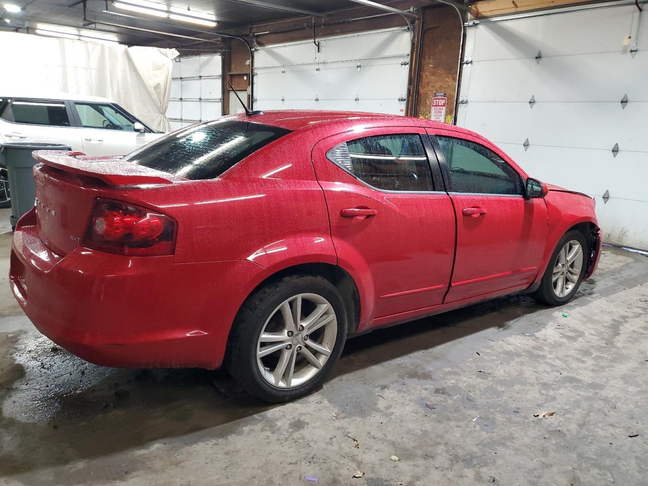 2013 Dodge Avenger - zdjęcie 3