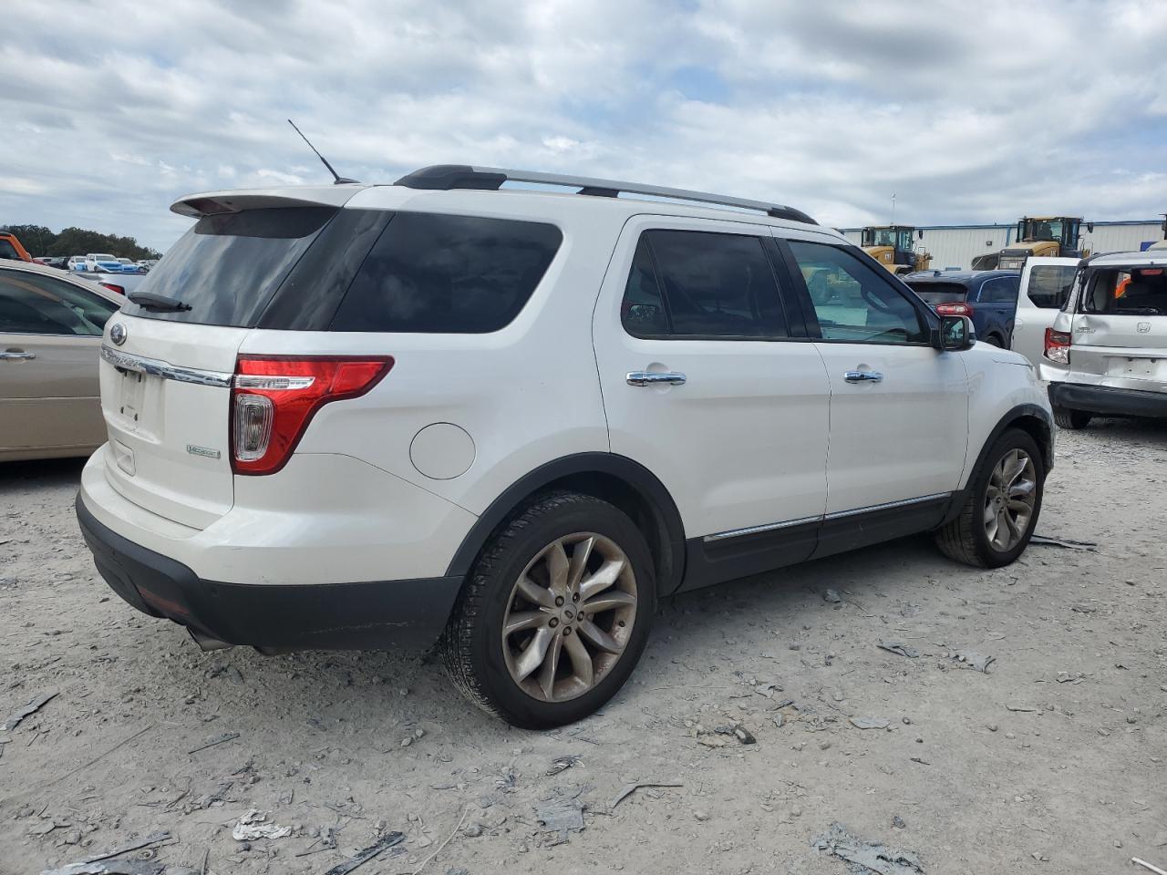 2014 Ford Explorer - zdjęcie 3
