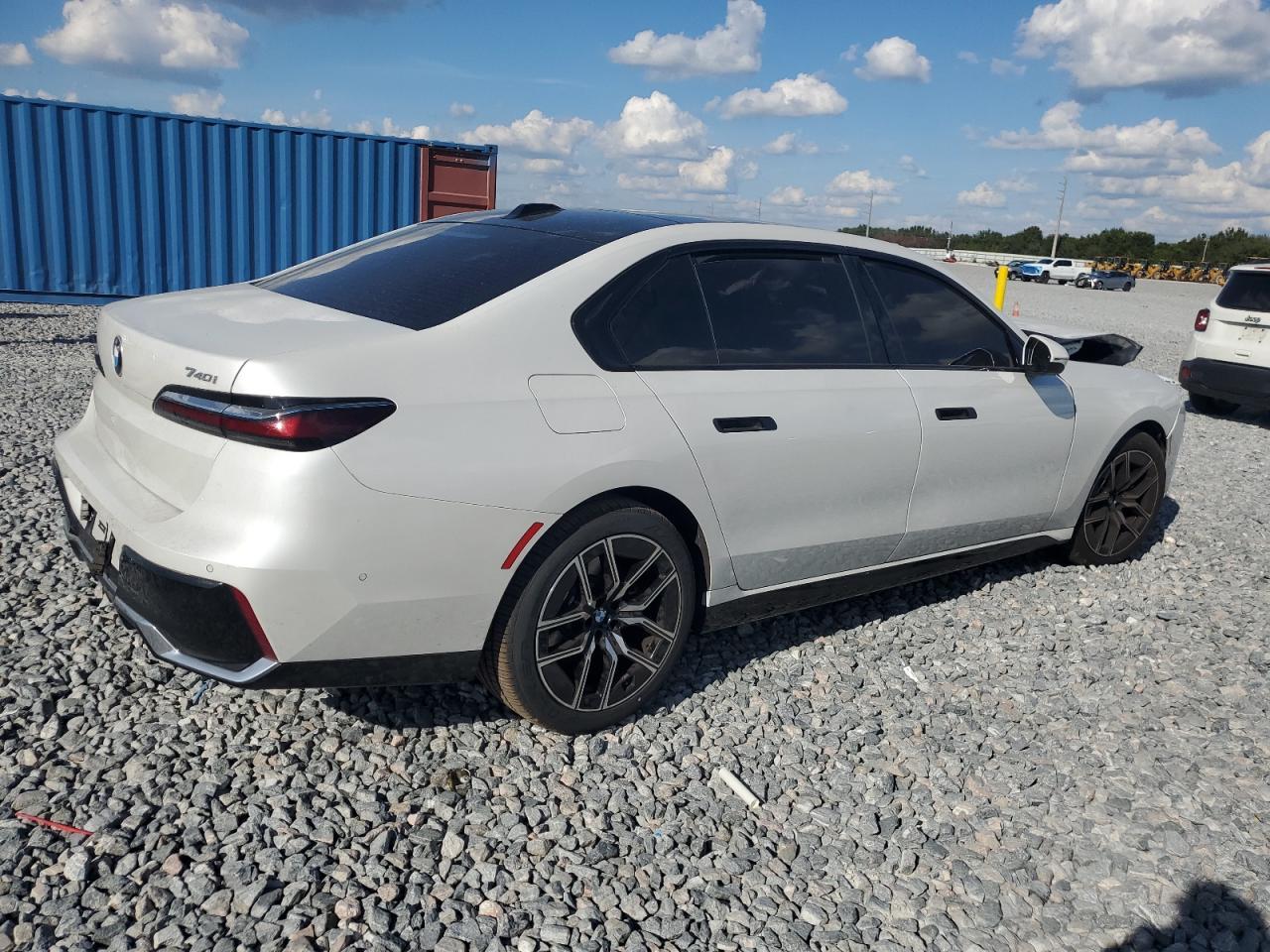 2024 BMW Seria 7 - zdjęcie 3
