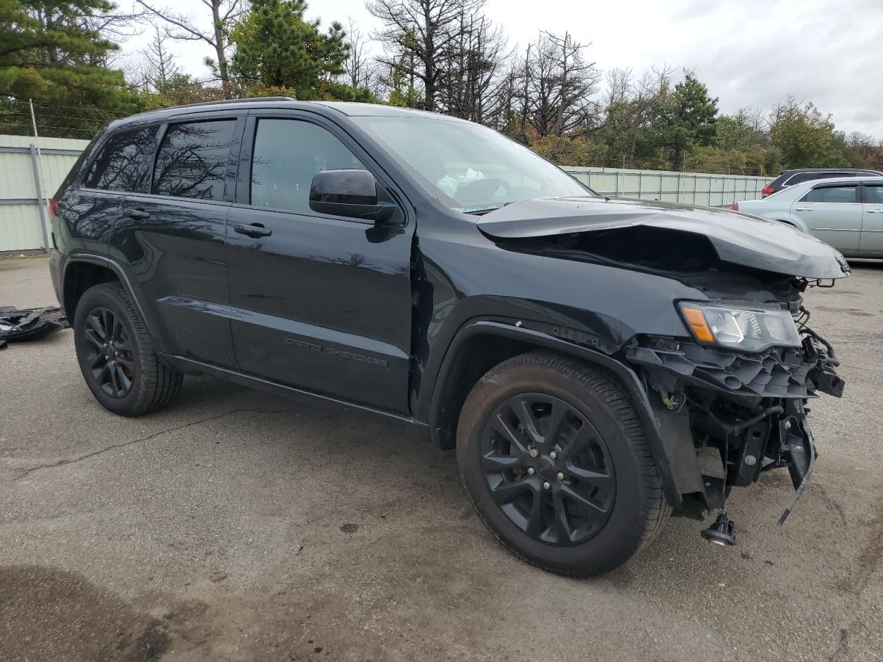 2019 Jeep Grand Cherokee - zdjęcie 4