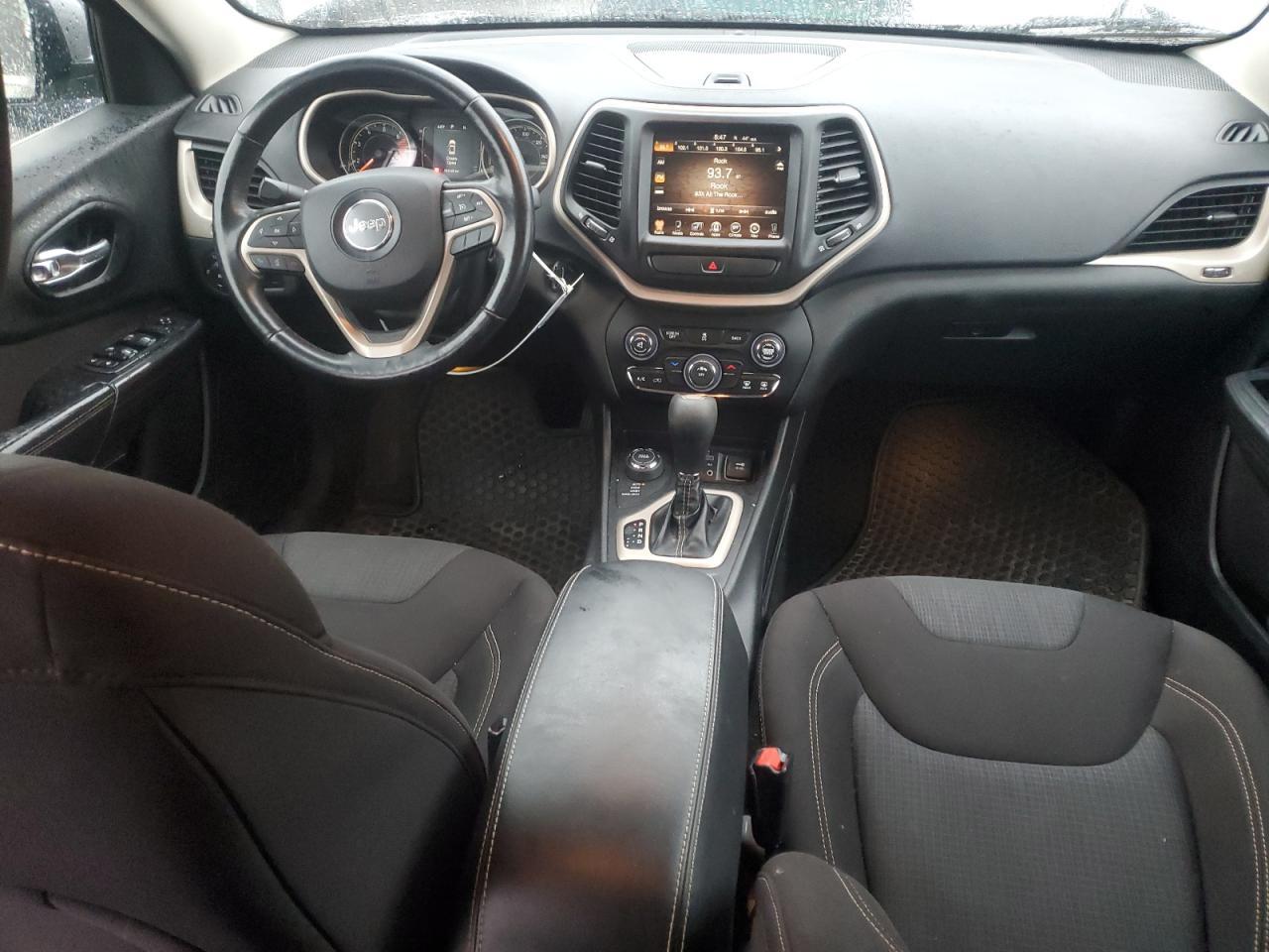 2016 Jeep Cherokee Latitude - zdjęcie 8