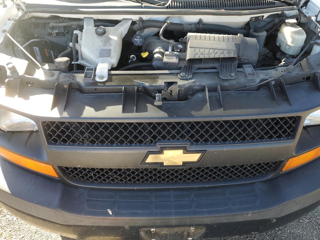 2014 Chevrolet Express G2500 - zdjęcie 12