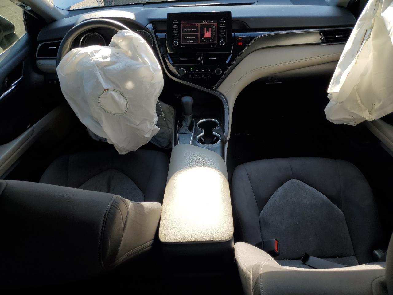 2021 Toyota Camry - zdjęcie 8