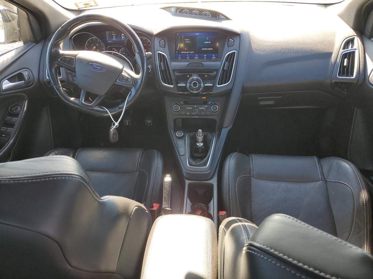 2016 Ford Focus - zdjęcie 8