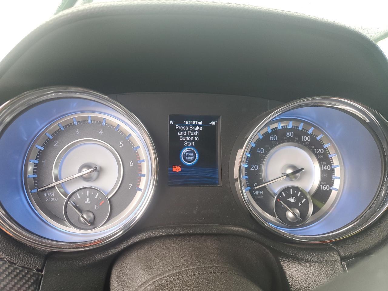 2014 Chrysler 300C - zdjęcie 9