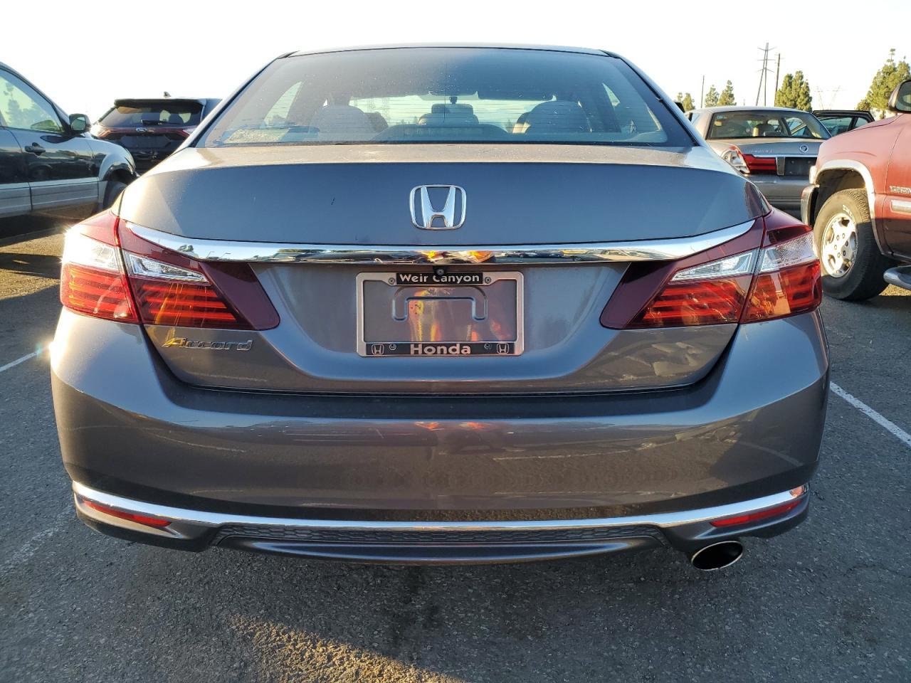 2016 Honda Accord - zdjęcie 6