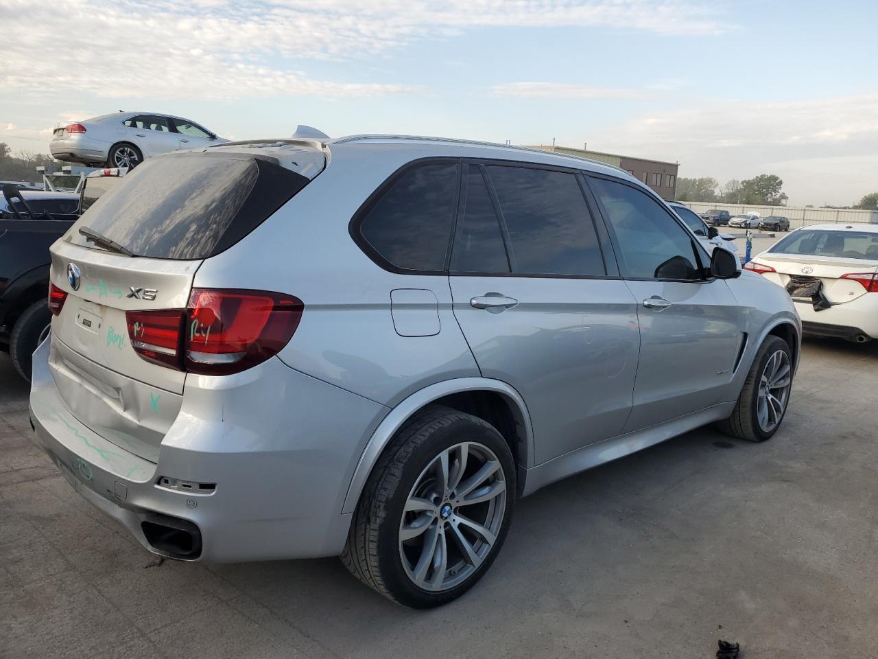 2015 BMW X5 xDrive50I - zdjęcie 3