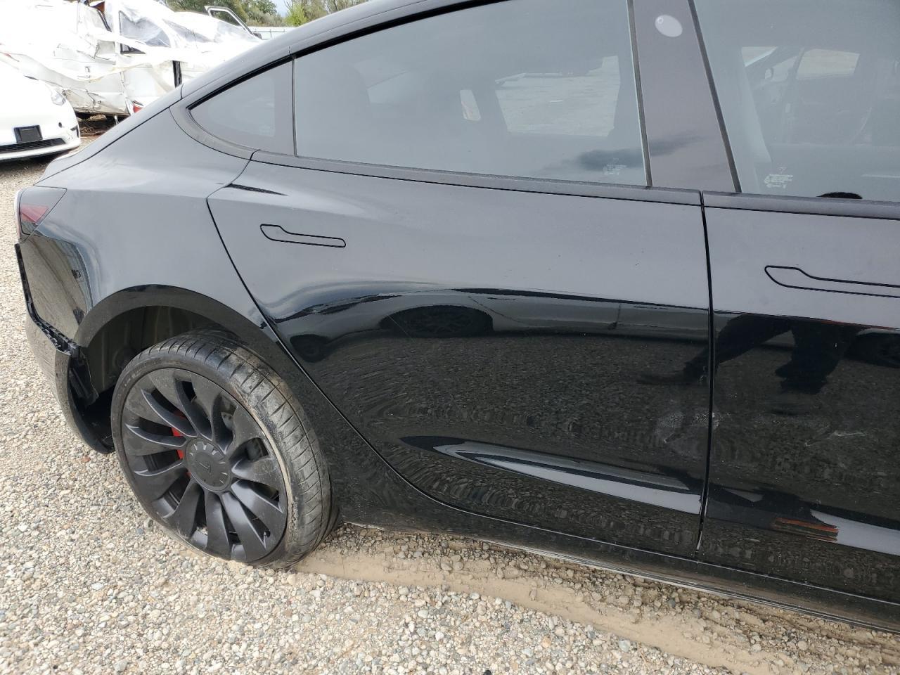 2022 Tesla Model 3 - zdjęcie 10