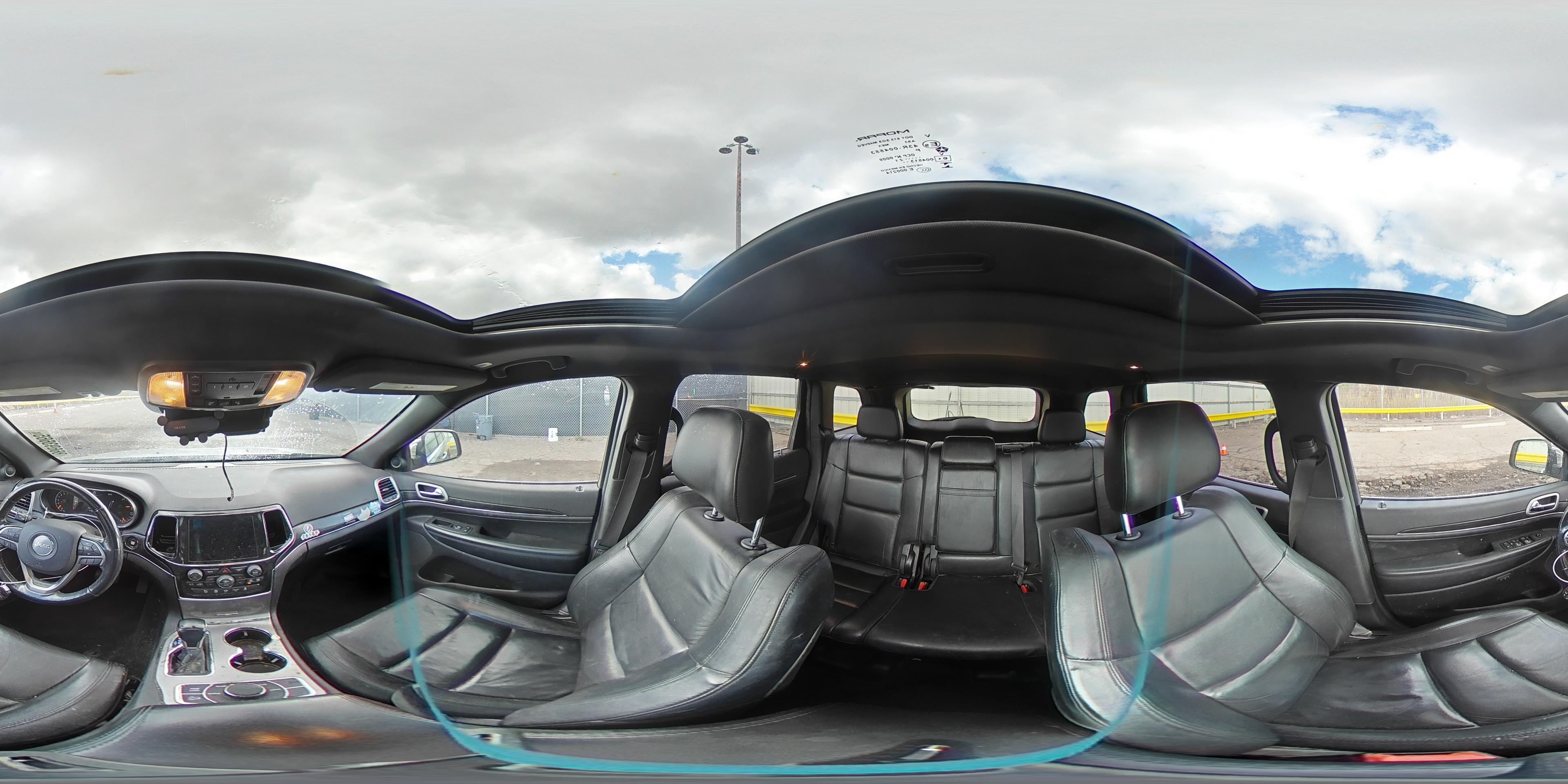 2021 Jeep Grand Cherokee Limited - zdjęcie 15