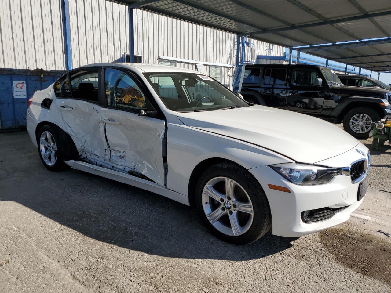 2015 BMW Seria 3 - zdjęcie 4