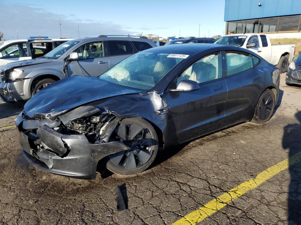 2024 Tesla Model 3 - zdjęcie główne