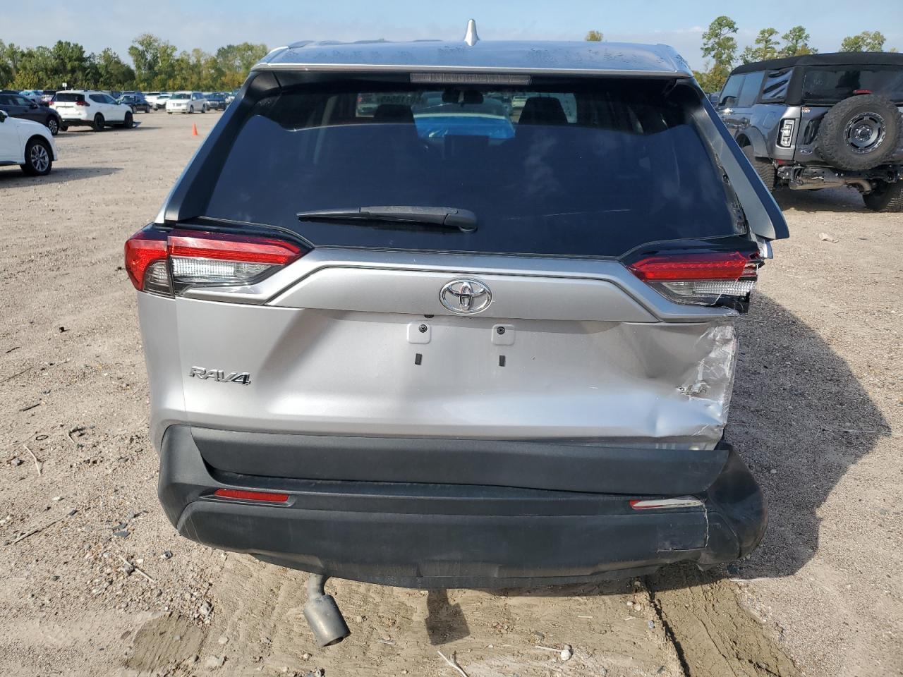 2023 Toyota RAV 4 - zdjęcie 6