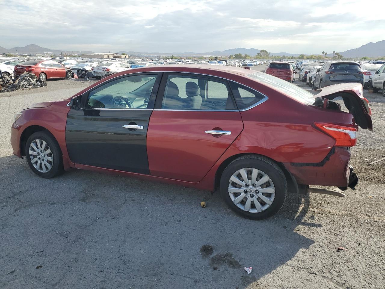 2017 Nissan Sentra S - zdjęcie 2
