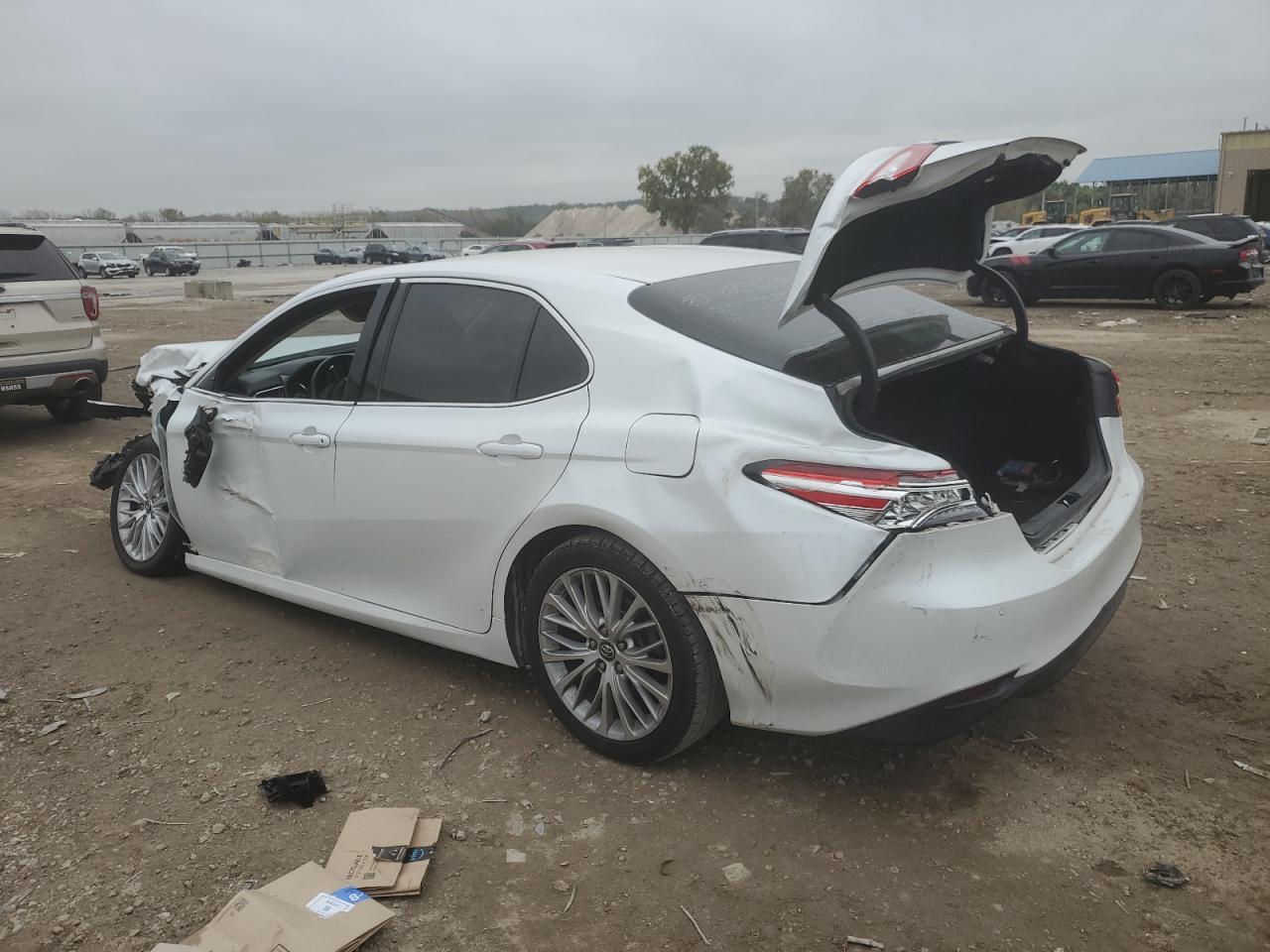 2018 Toyota Camry L - zdjęcie 2