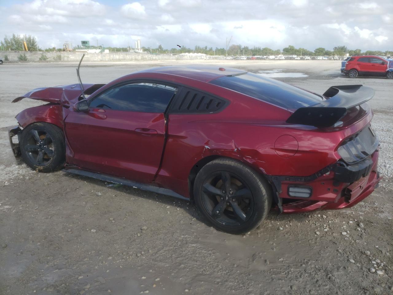2018 Ford Mustang - zdjęcie 2