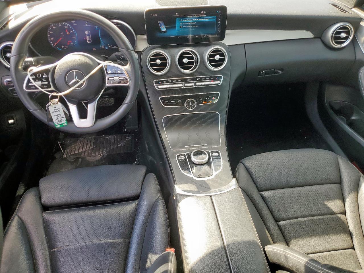 2021 Mercedes-Benz C 300 - zdjęcie 8