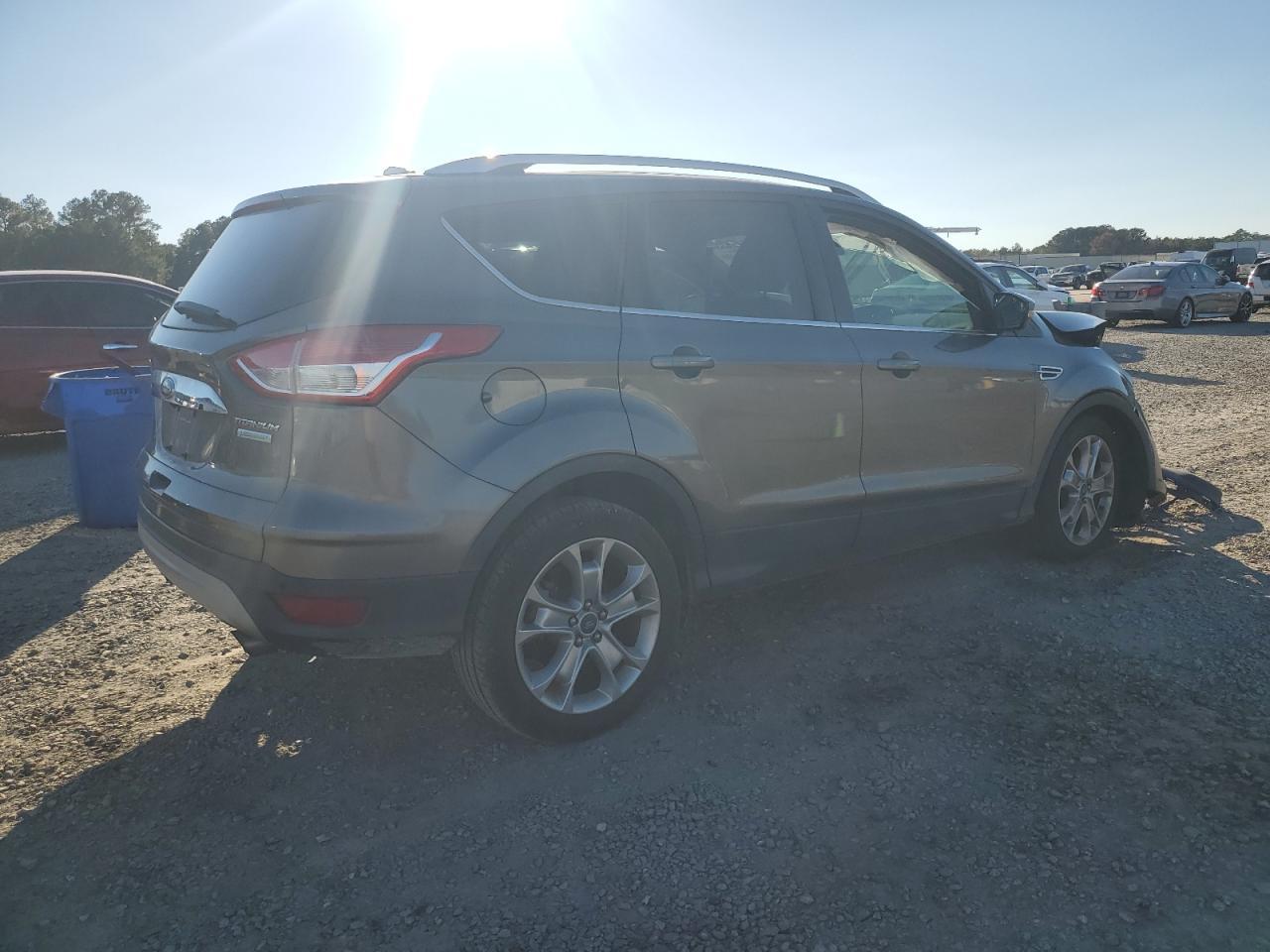 2014 Ford Escape Titanium - zdjęcie 3