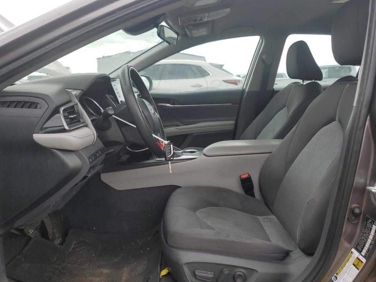 2021 Toyota Camry - zdjęcie 7