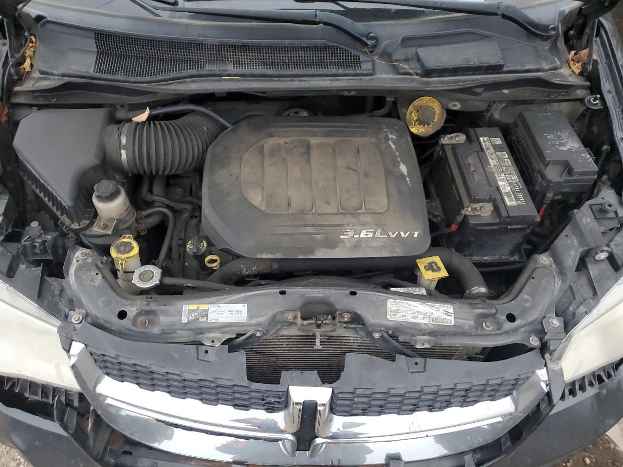 2013 Dodge Caravan - zdjęcie 12