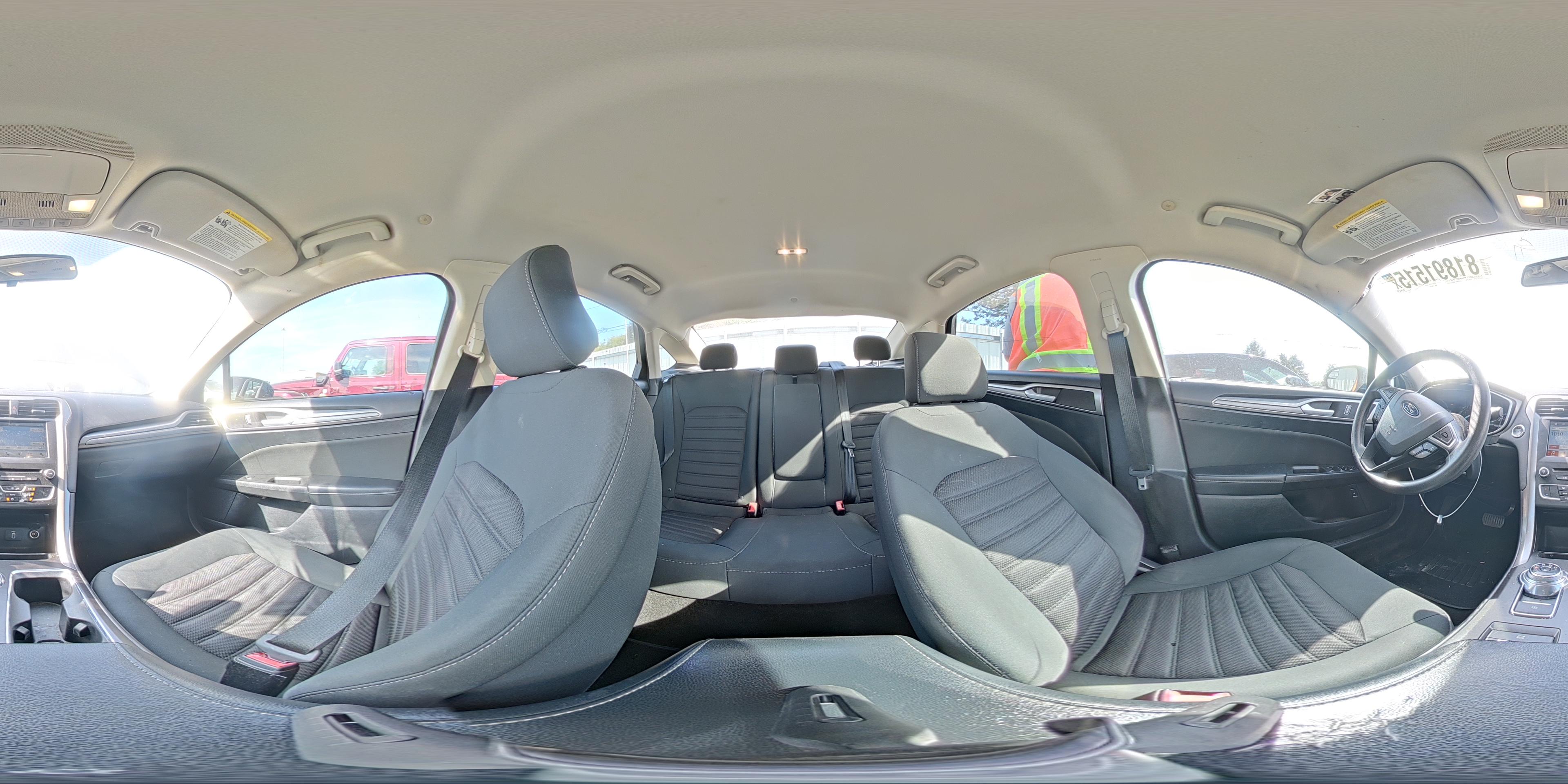 2018 Ford Fusion - zdjęcie 14