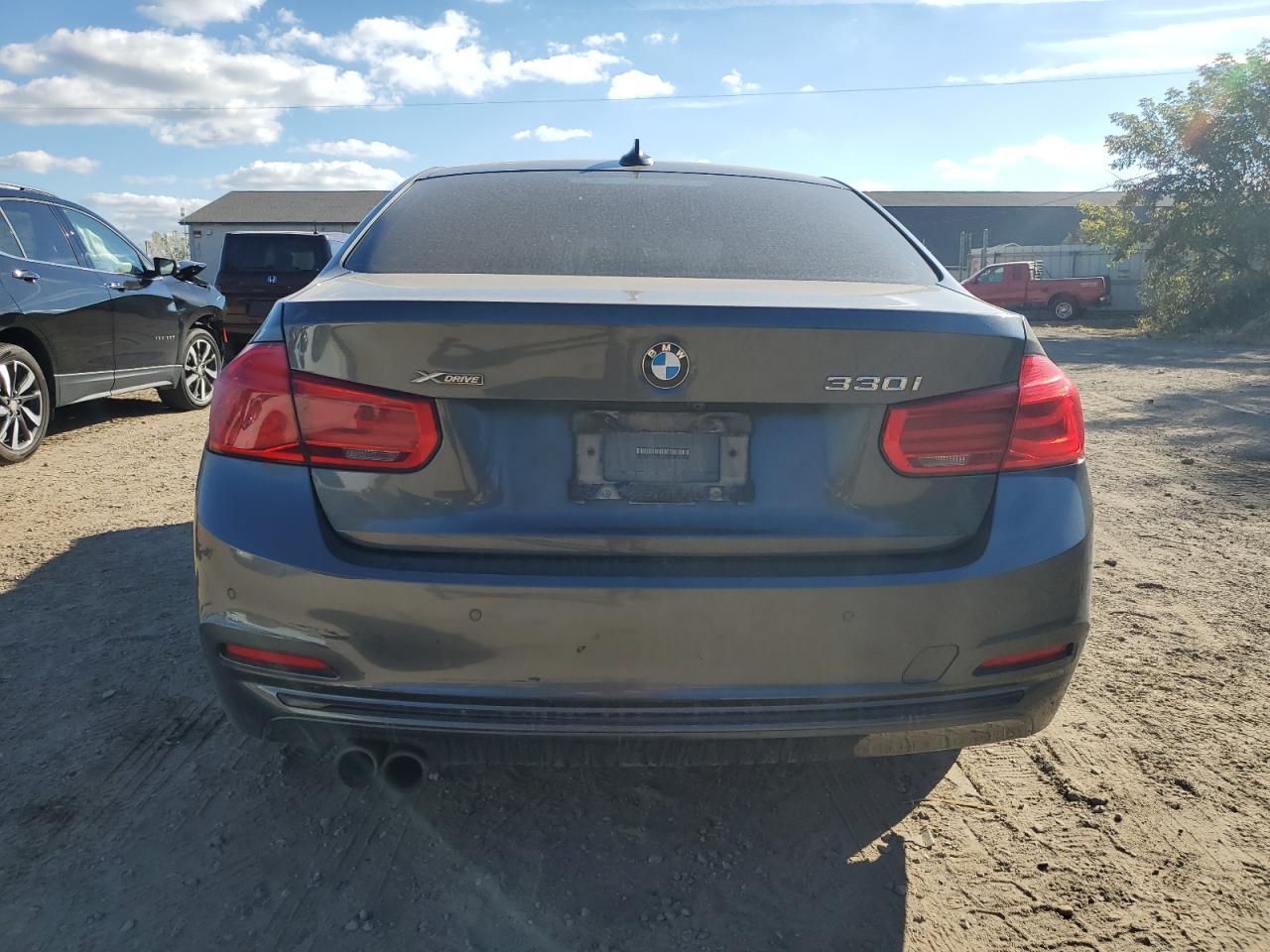 2017 BMW 330 Xi - zdjęcie 6