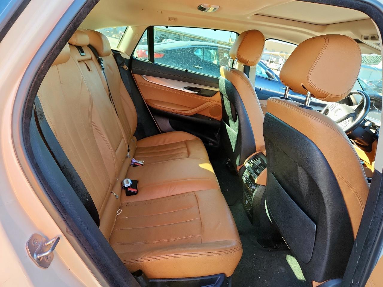 2016 BMW X6 Sdrive35I - zdjęcie 11