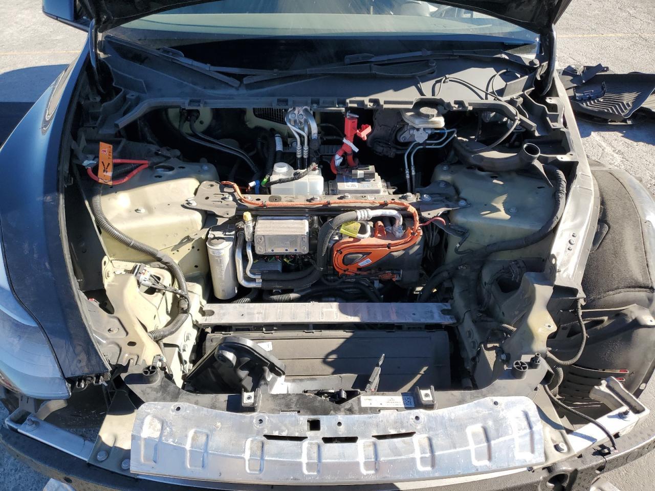 2024 Tesla Model Y - zdjęcie 12