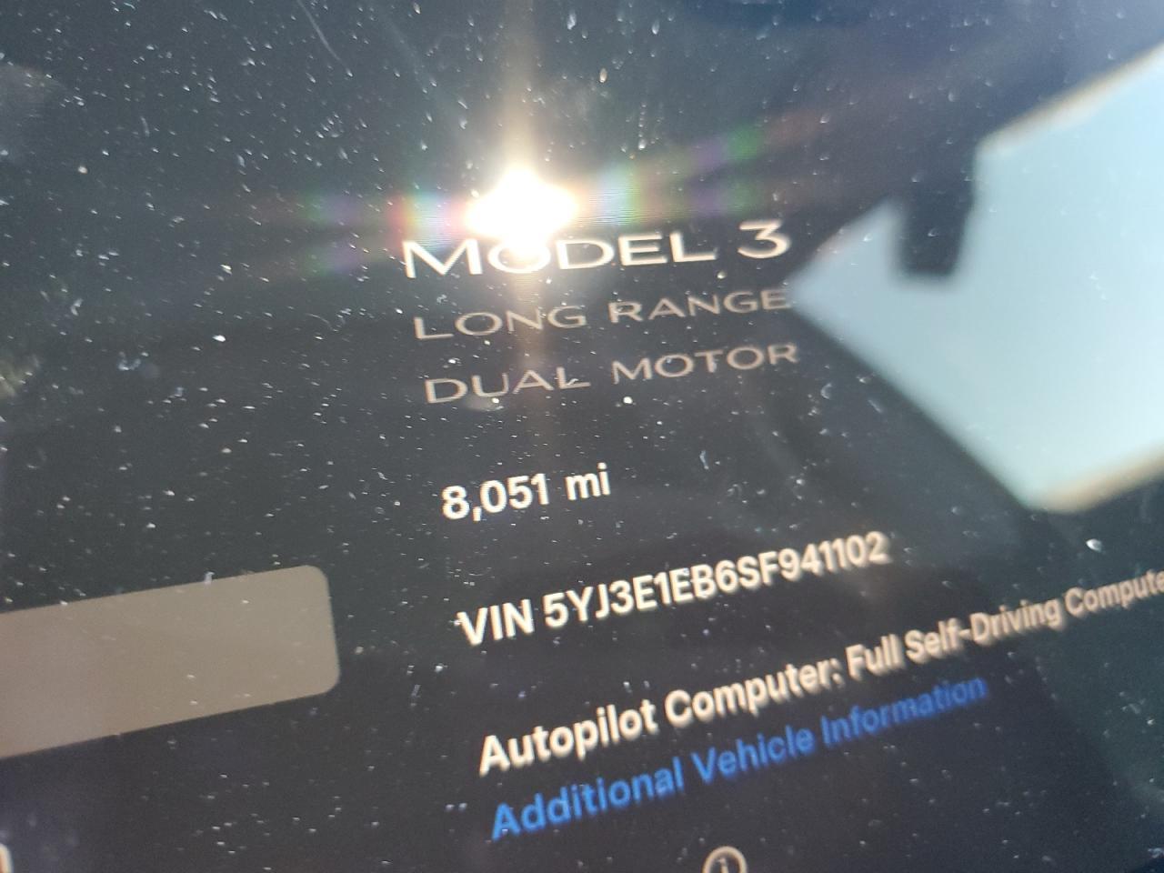 2025 Tesla Model 3 - zdjęcie 9