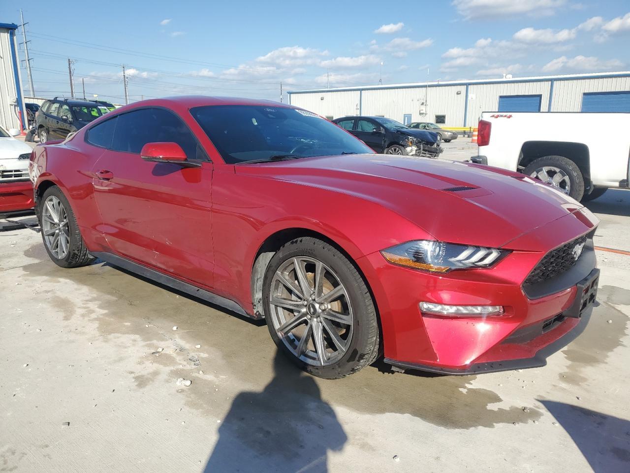 2022 Ford Mustang - zdjęcie 4