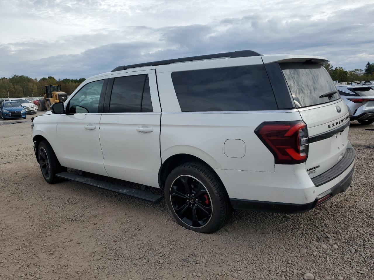 2022 Ford Expedition - zdjęcie 2
