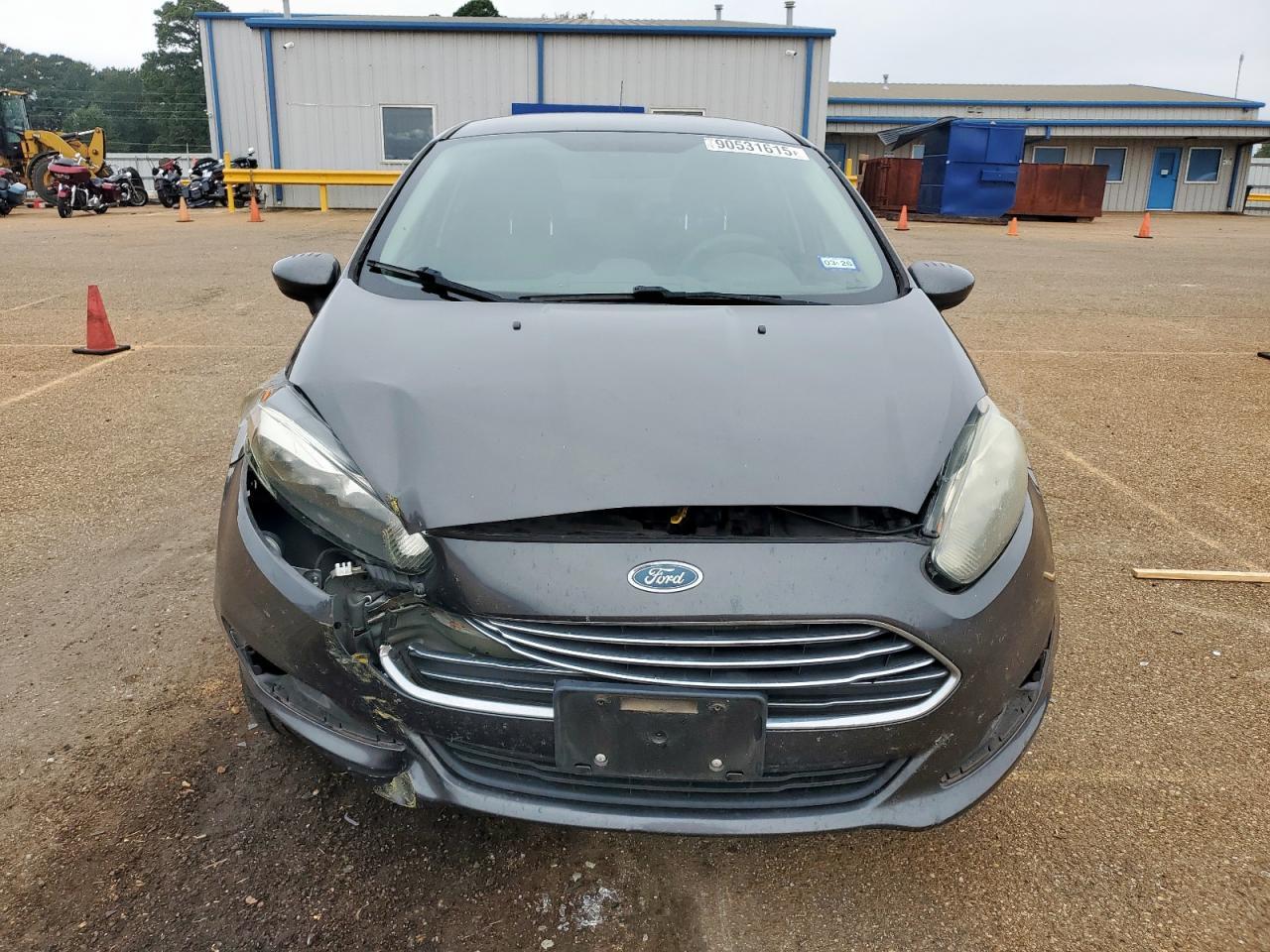 2017 Ford Fiesta - zdjęcie 5